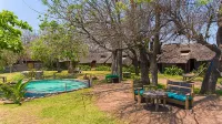 Mgoza Lodge - Pool
