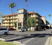 Days Inn by Wyndham Buena Park Hotel a 