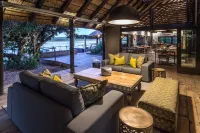 Kariega Game Reserve River Lodge Hotel a Kenton-on-Sea