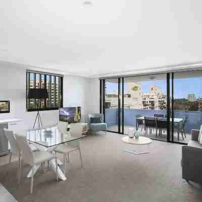 Direct Collective - Sea Breeze Mooloolaba Rooms