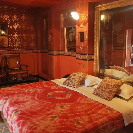 Hotel Bhairon Vilas