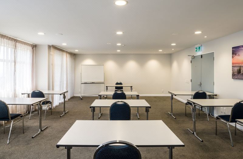 Carnmore Hotel Takapuna photo 2