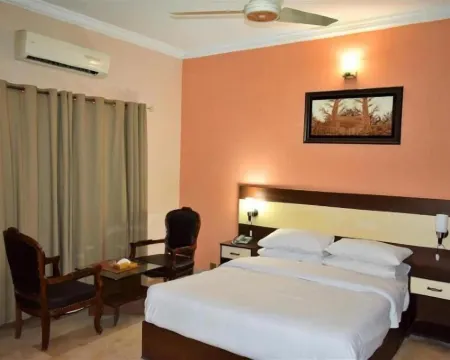 帕米爾酒店 明戈拉酒店