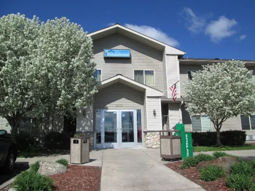 Sandalwood Studios & Suites Hotels in Shakopee