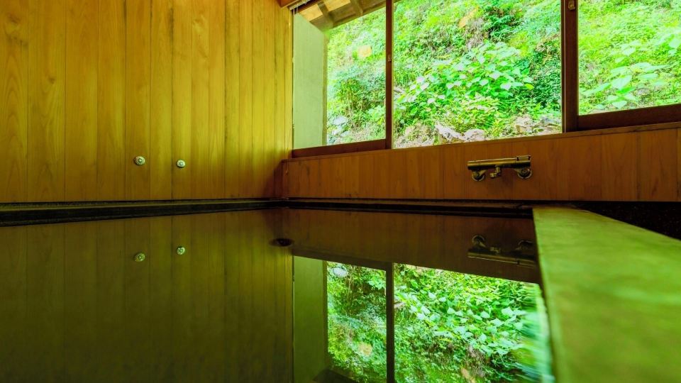 Setouchi Cominca Stays Hiroshima Frosen