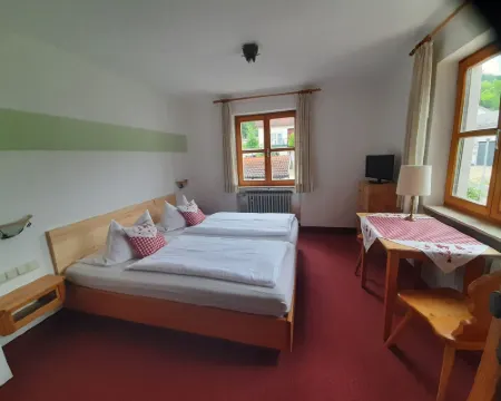 Gasthof Rundeck Hotels in Kinding