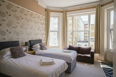 The Sheldon B&B - Free Private Parking Отели рядом с достопримечательностью «Нешнел Траст - Берлинг Гэп энд Севен Систерс»