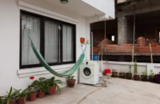 Four Red Doors Apartments