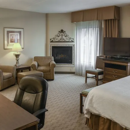 Hampton Inn & Suites Youngstown-Canfield