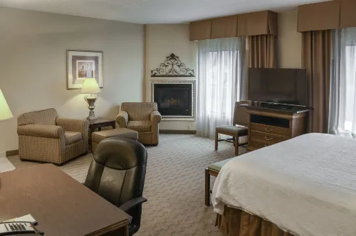 Hampton Inn & Suites Youngstown-Canfield Hotels in Mahoning County