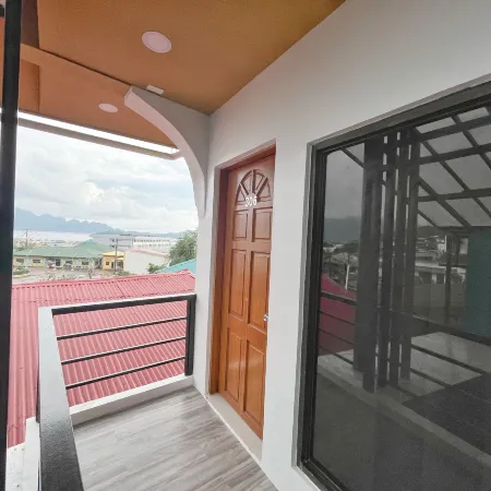 Cozy Coron Inn