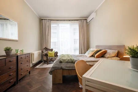 3 Bdr - Top Center Artistic Apartment - 115 m2 Отели рядом с достопримечательностью «Централна минерална баня - Музей за история на София»