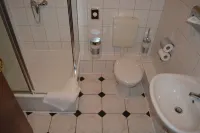 B&D Hotel Hotels in Lahe