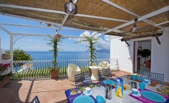 Casa Sunset, Among the Stairs of Praiano
