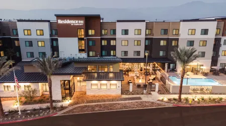 Residence Inn Loma Linda Redlands Отели рядом с достопримечательностью «East Highland Reservoir»