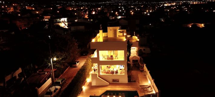 Villa d'Irene-Near Athens Airport , 200 Meters from the Beach Davis Hotels in Spata-Artemida