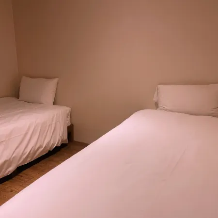 Comma Plus - Hostel