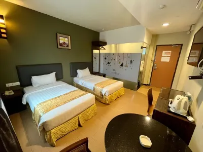 Eight Days Boutique Hotel - Impian Emas Các khách sạn ở Kempas