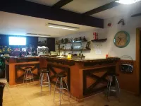 Alberg les Daines Hotels in Rialp
