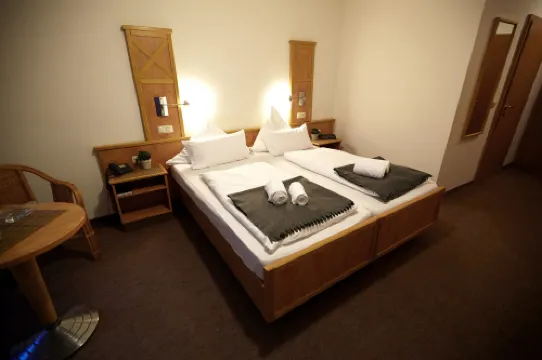 Hotel Zur Burg Sternberg