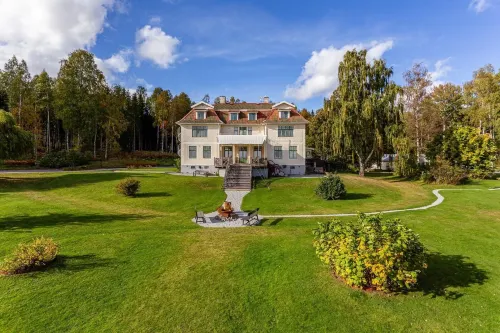 Bergsgården Hotell & Konferens Hôtels à : Lindesberg
