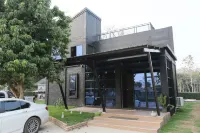 Manonnee Hoteles cerca de Wat Rong Khun