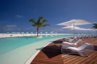 Cinnamon Velifushi Maldives - Pools