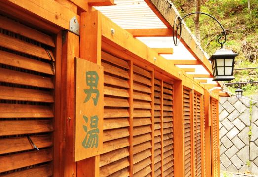 3. 게스트하우스 도..