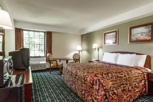 Days Inn by Wyndham Dumfries Quantico فنادق في دومسفريس