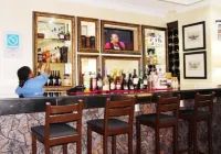 烏斯2號車路士酒店 - 酒吧