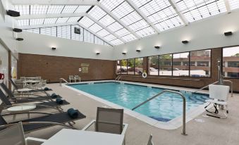 DoubleTree by Hilton Jamestown