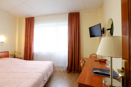 Voyage Hotel