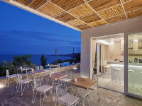 Canal Suites Hotels in Kythnos