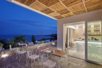 Canal Suites
