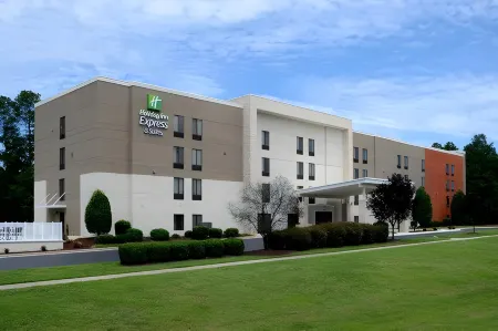 Holiday Inn Express & Suites RALEIGH DURHAM AIRPORT AT RTP by IHG