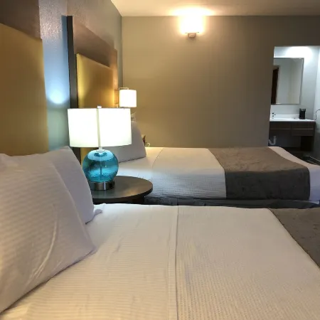 All Seasons Inn & Suites
