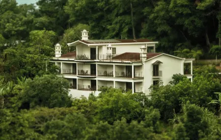 Hotel Boutique y Restaurante Panisté Отели в г. Кобан