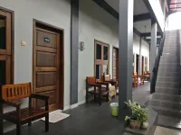 Wisma Liontine Hotels in Jekan Raya