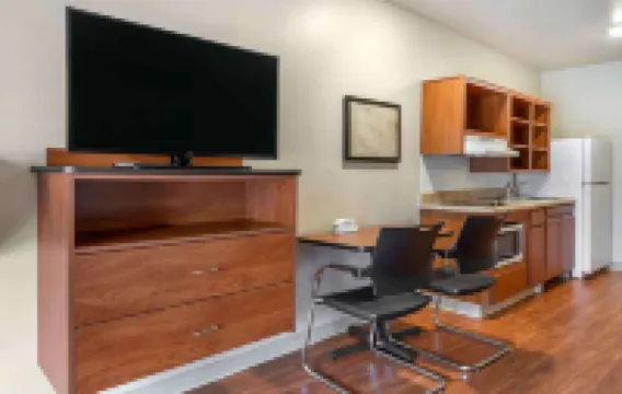 Extended Stay America Select Suites - Lake Worth