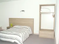 Auberge des Voyageurs Hotels in Saint-Marcel-d'Urfe
