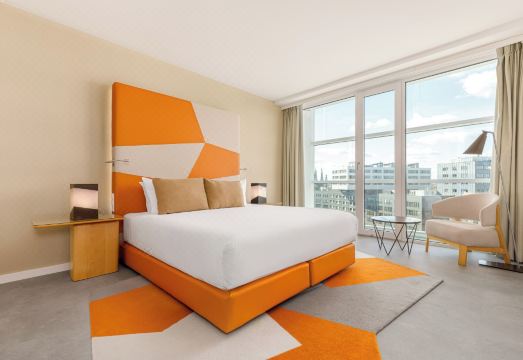 룸 메이트 아이타나