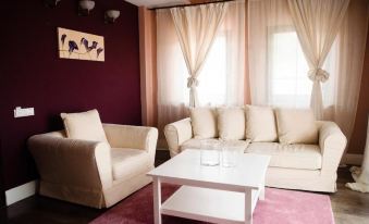 Domeniul Greaca - Housity