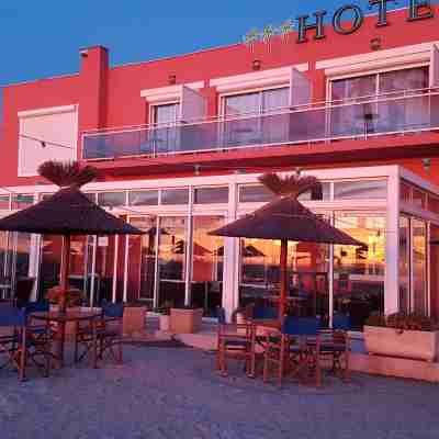 Hôtel - Restaurant La Potinière Hyères Hotel Exterior