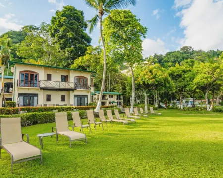 Club del Mar Oceanfront Hotels in Jaco