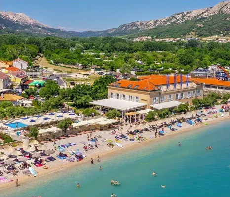 Hotel Dobrovit