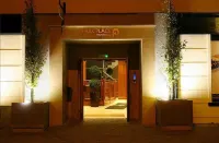 Park Place Apartments Hotels in 