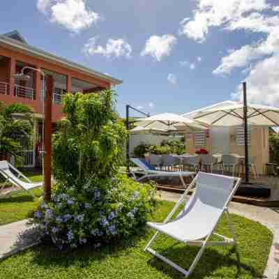 Hôtel Guadeloupe Palm Suites Hotel Exterior