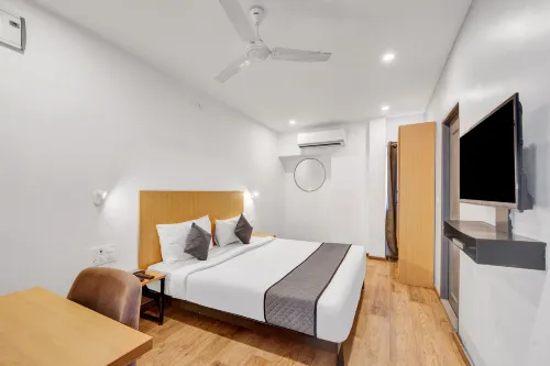 Upar Hotels Uthandi, ECR - balcone