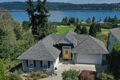 Fairway Harbor View by AvantStay Outdoor Oasis
