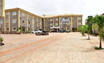 Rosrit Hotel and Suites